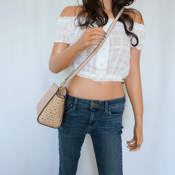 Michael Kors Selma Stud M Messenger Bag Pink Gold - Picture 4 of 8